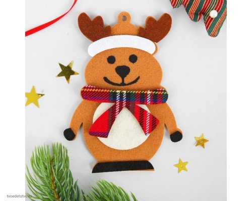 Ёлочная игрушка из фетра Олень в шарфике Ёлочная игрушка из фетра Олень в шарфике